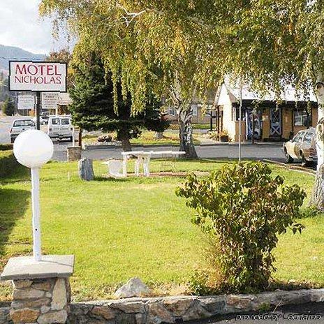 Motel Nicholas Omak Exteriör bild